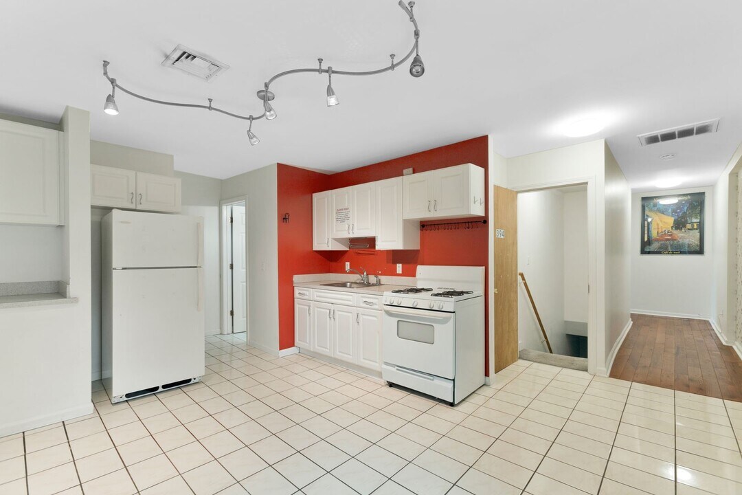 392-394 Crown St in New Haven, CT - Building Photo