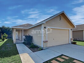 3530 Lantana Falls in San Antonio, TX - Building Photo