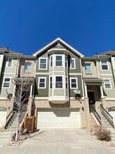 3680 S Beeler St, Unit 4 in Denver, CO - Foto de edificio - Building Photo
