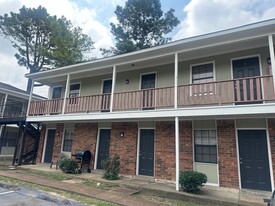 Pinetree Place Apartments