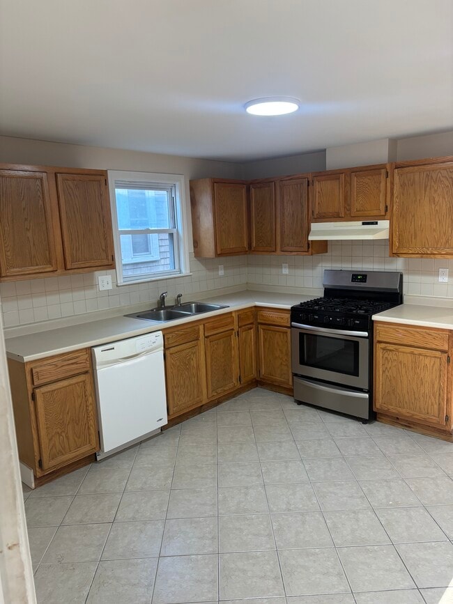 7 Greenheys St, Unit 2