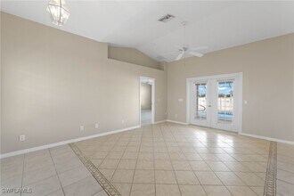 1105 NE 5th Ave in Cape Coral, FL - Building Photo - Building Photo