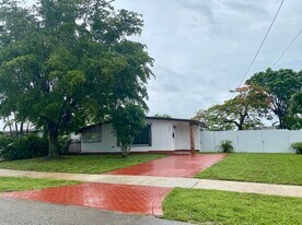 6001 SW 116th Ave in Miami, FL - Building Photo