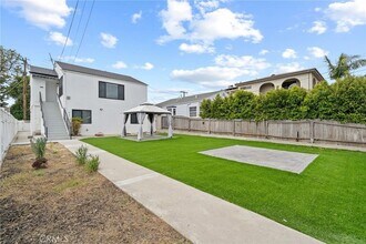 961 W 21st St in Los Angeles, CA - Building Photo - Building Photo