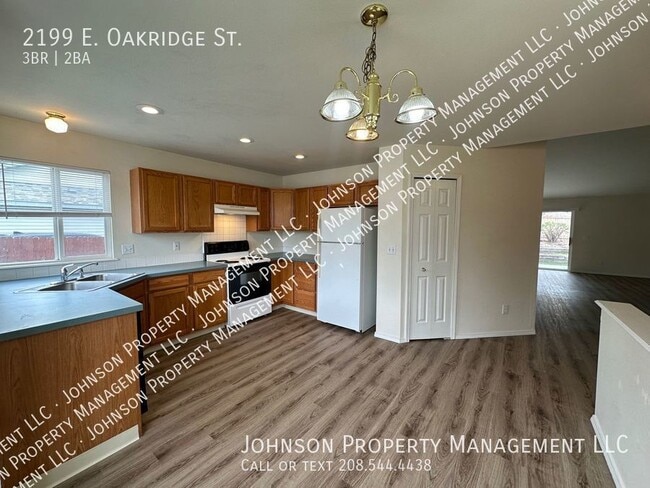 2199 E Oakridge St in Boise, ID - Building Photo - Building Photo