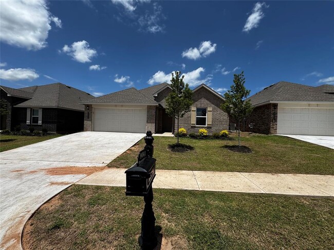 9041 NW 149th St in Oklahoma City, OK - Building Photo - Building Photo
