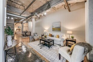 659 Auburn Ave NE in Atlanta, GA - Building Photo