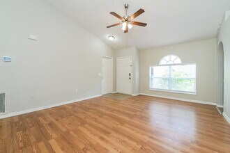 3119 Whispering Trails St in Winter Haven, FL - Building Photo - Building Photo