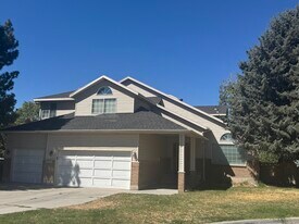 9228 S Stone Point Pl in Sandy, UT - Building Photo