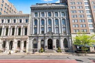 421 Chestnut St, Unit 404 in Philadelphia, PA - Building Photo