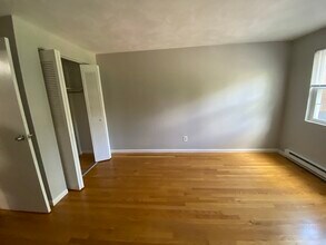 55 Elmwood Park in Quincy, MA - Foto de edificio - Building Photo