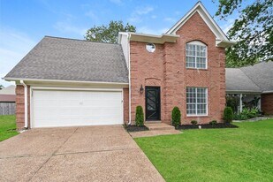 9406 Slezenger Ln in Lakeland, TN - Building Photo