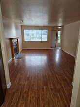 10011 33rd Ave SE in Everett, WA - Foto de edificio - Building Photo