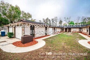 1273 Sylvia Ave in Spring Hill, FL - Building Photo