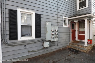 343 Washington Ave in Kingston, NY - Building Photo - Building Photo