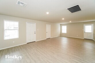 9119 Griffith Run in Converse, TX - Foto de edificio - Building Photo