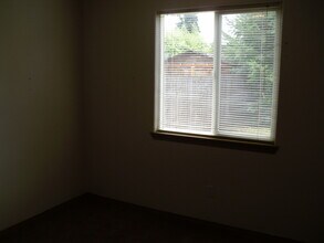 9000 NE 158th Ave in Vancouver, WA - Building Photo - Building Photo