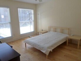 909 Reinli St in Austin, TX - Building Photo