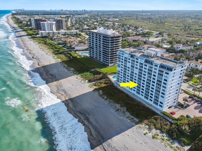 840 Ocean Dr in Juno Beach, FL - Building Photo - Building Photo