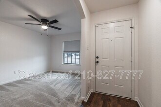 6223 Lakefront in San Antonio, TX - Building Photo - Building Photo