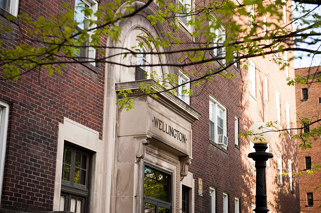 Wellington Apartments in Pittsburgh, PA - Foto de edificio - Building Photo