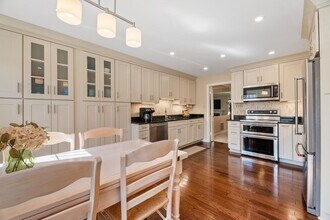 5918 Empire Way in Rockville, MD - Building Photo - Building Photo