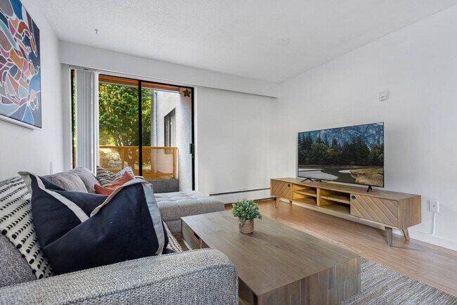 1855 W 2nd Ave in Vancouver, BC - Building Photo - Building Photo