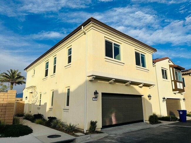 196 Bonita Ln in Rialto, CA - Building Photo - Building Photo