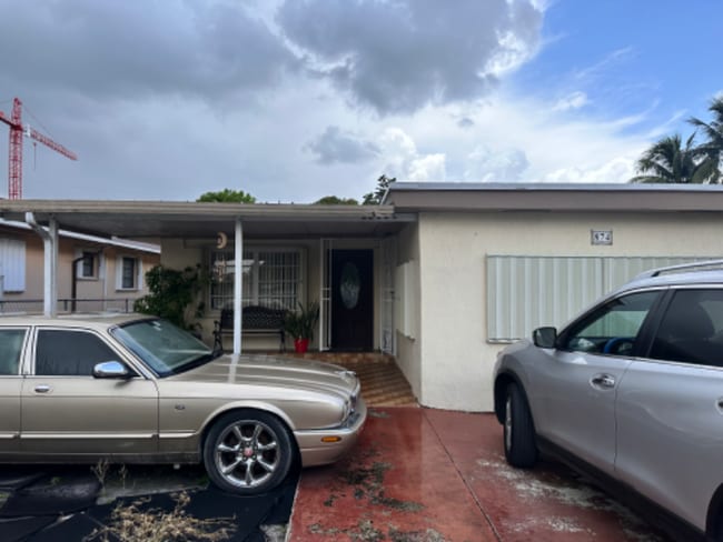 property at 874 E 27th St