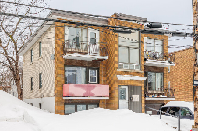 129 Legrand Av