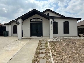 719 Oleander St in Laredo, TX - Building Photo - Building Photo