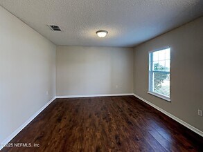 5596 Ashleigh Park Dr in Jacksonville, FL - Building Photo - Building Photo