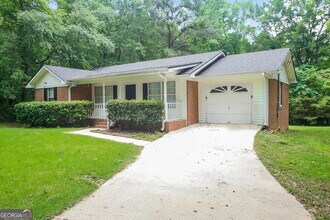 7929 Mattie McCoy Ln in Winston, GA - Building Photo - Building Photo