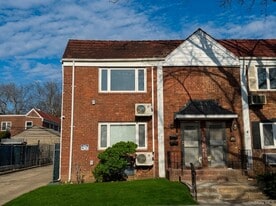 75-31 198th St in Queens, NY - Building Photo