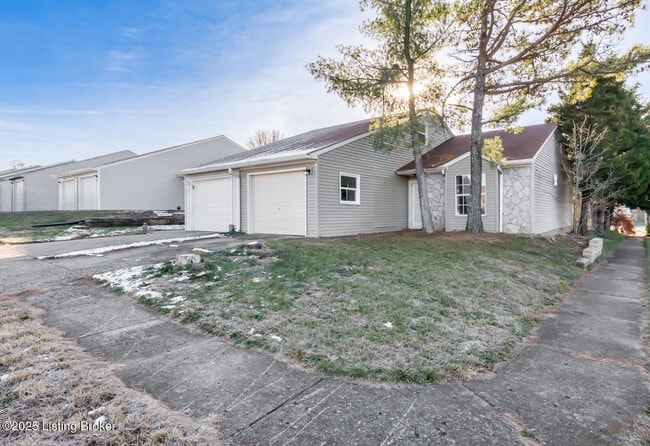 530 Independence Ct in Radcliff, KY - Building Photo - Building Photo