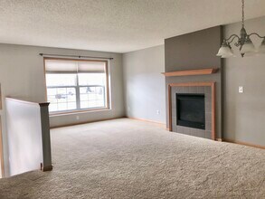 15146 Fanning Dr N in Hugo, MN - Building Photo - Building Photo
