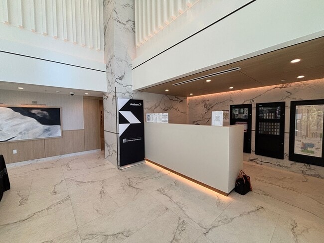 537 Cottonwood Av in Coquitlam, BC - Building Photo - Building Photo