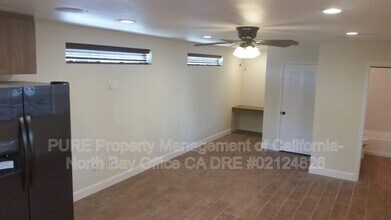 131 Arlington Dr in Petaluma, CA - Building Photo - Building Photo