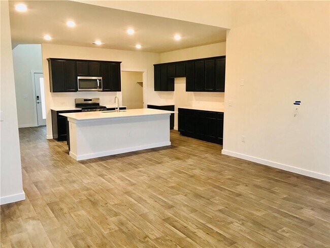14301 Macquarie Dr in Pflugerville, TX - Building Photo - Building Photo