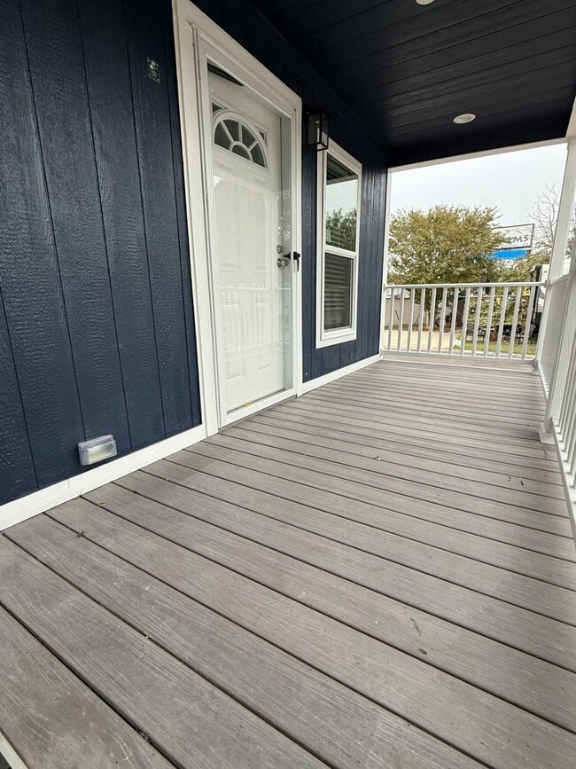 property at 9 La Posada Cir