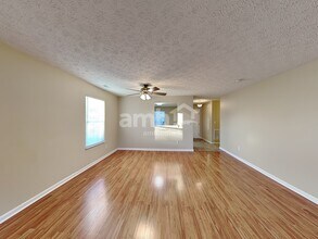 8059 Sydney Ln in Avon, IN - Building Photo - Building Photo