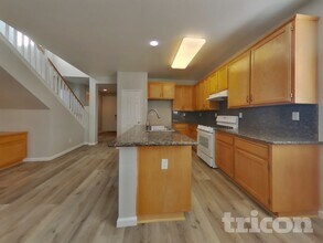 1895 Bramblewood Dr in Fairfield, CA - Foto de edificio - Building Photo