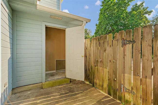 715 Walker Rd, Unit 715 in Jackson, TN - Building Photo - Building Photo