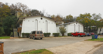 Hollow Creek Fourplexes Apartments