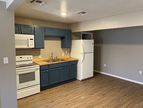 909 Howard St in San Angelo, TX - Building Photo - Building Photo