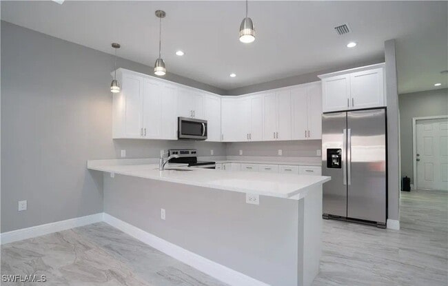 2112 French St in Ft. Myers, FL - Building Photo - Building Photo