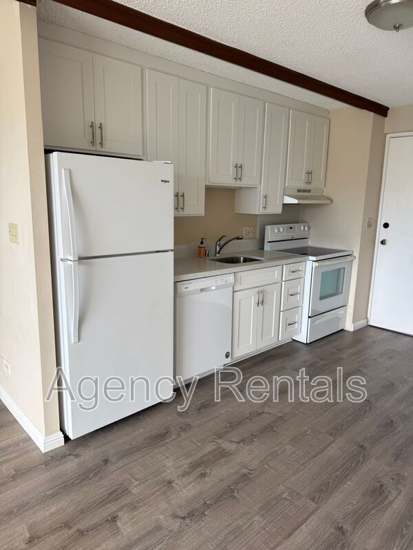 property at 1655 Makaloa St