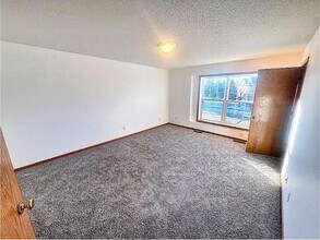 6406-6157 157th St W in Apple Valley, MN - Building Photo - Building Photo