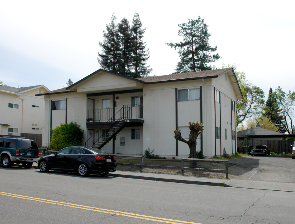 446 March Ave in Healdsburg, CA - Building Photo