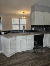 814-103 Castleglen Dr in Garland, TX - Building Photo - Building Photo